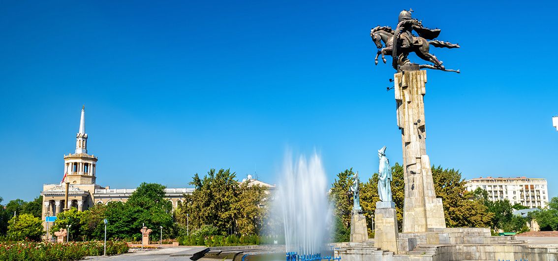 Manas-Reiterdenkmal-in-Bischkek