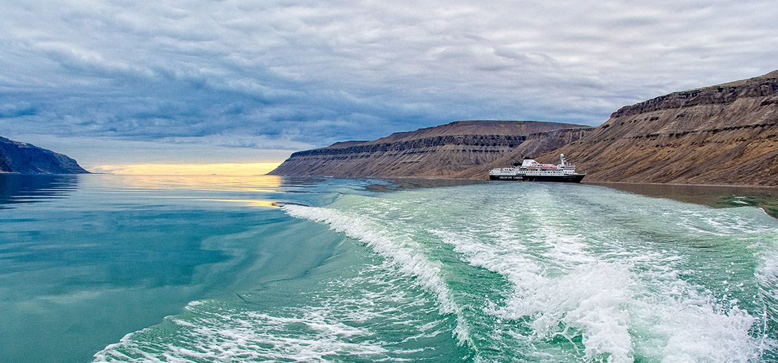 Powell_Inlet_Devon_Island W-O