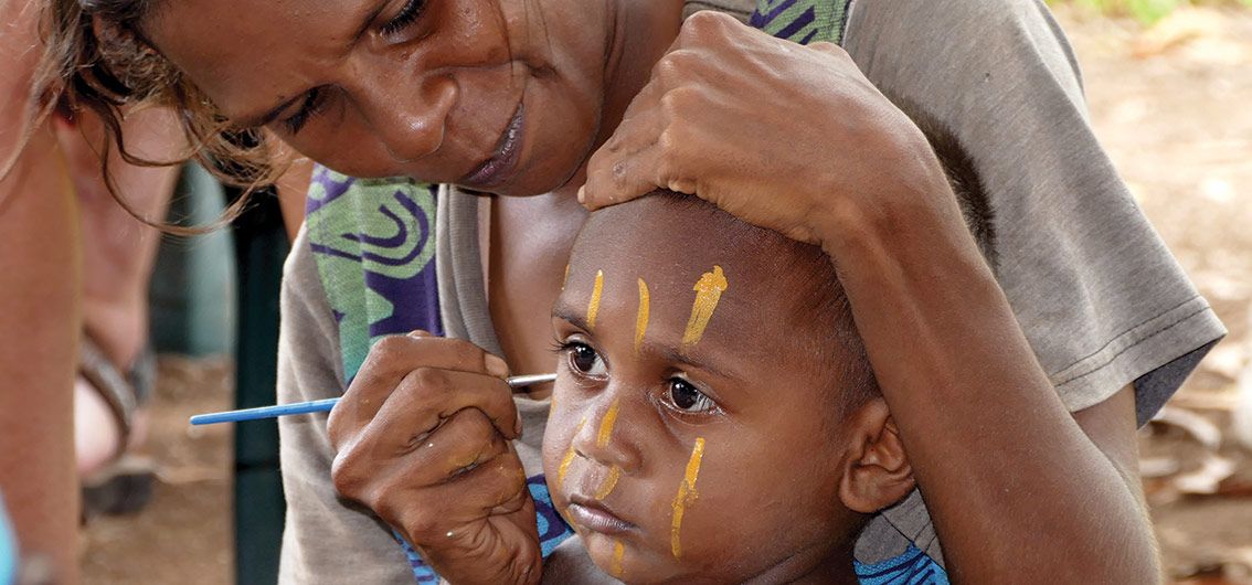 Traditionelle-Gesichtsbemalung--